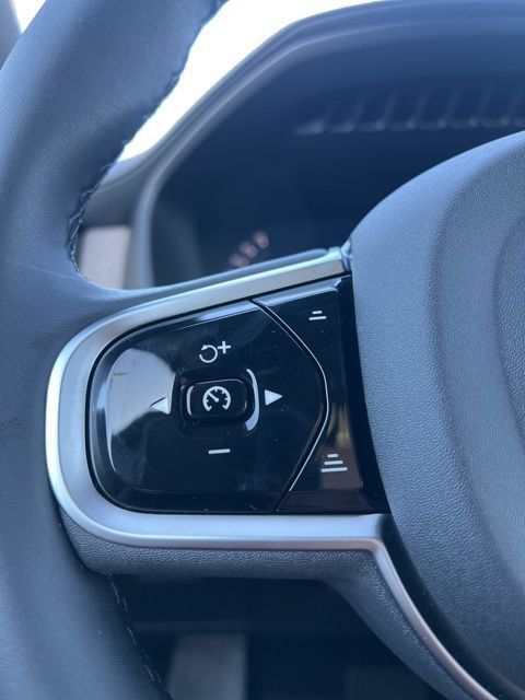 New 2026 Volvo XC90 B5 Plus w/ Protection Package AWD/4WD image 19