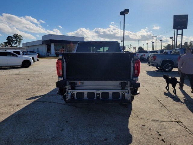 Used 2023 GMC Sierra 1500 Denali w/ Technology Package AWD/4WD image 8