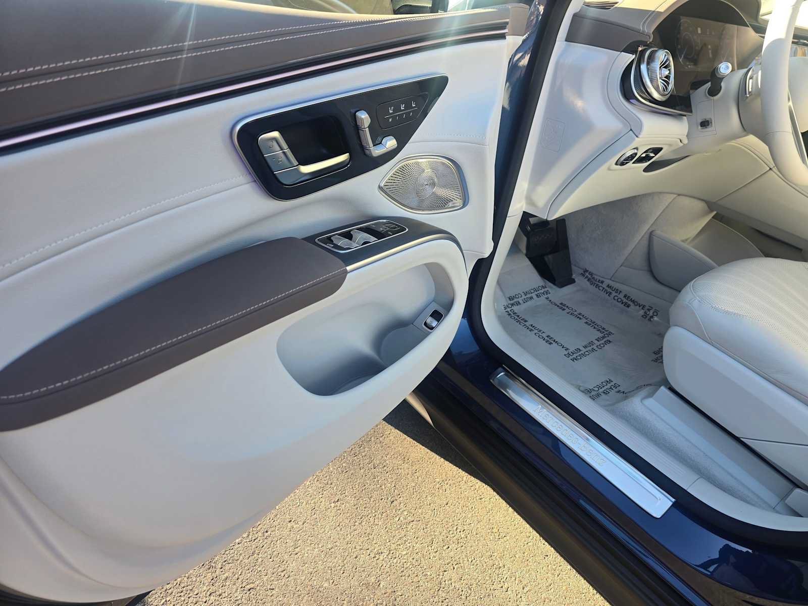 New 2027 Mercedes-Benz EQS 400 4MATIC SUV image 22