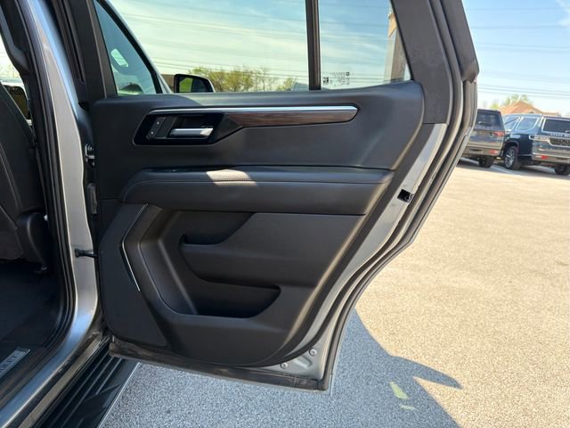 Used 2025 Chevrolet Tahoe LT image 32