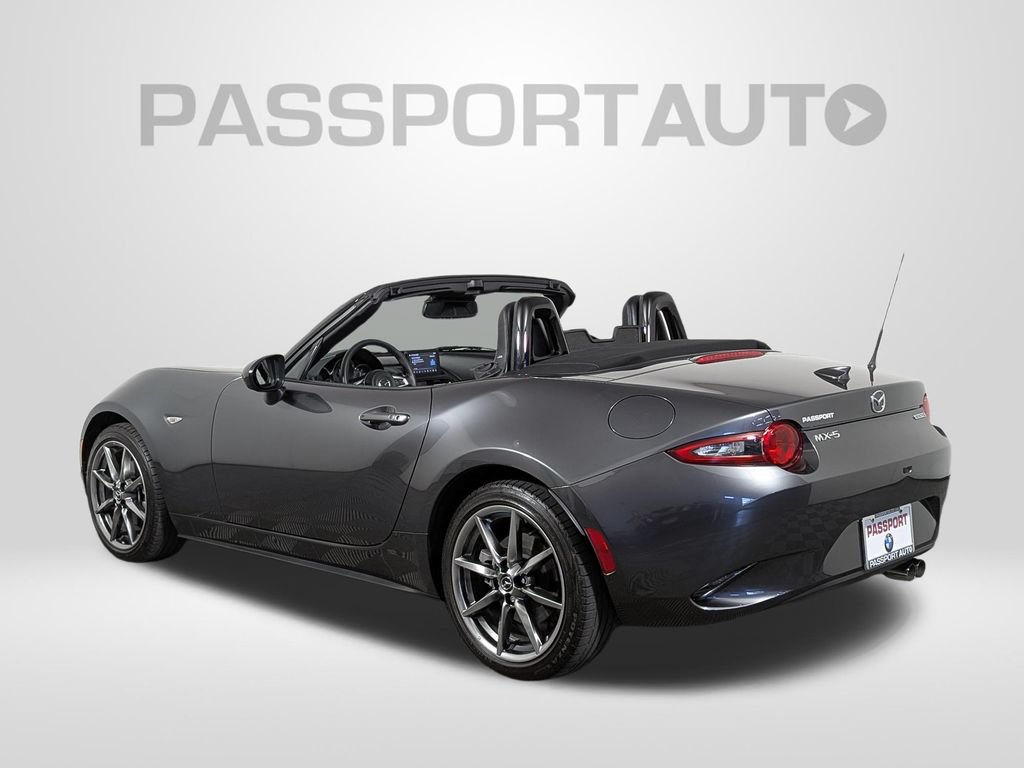 Used 2022 MAZDA MX-5 Miata Grand Touring RWD image 6