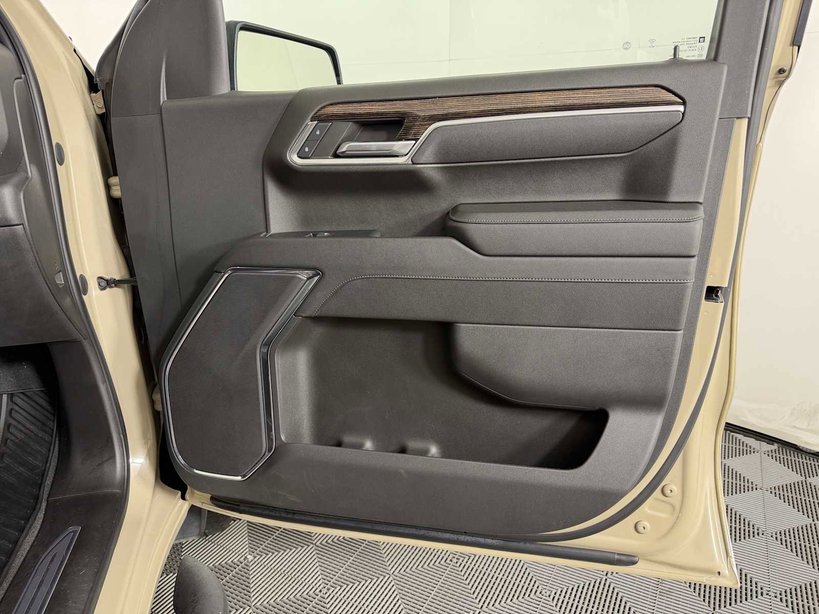 Used 2023 GMC Sierra 1500 Elevation AWD/4WD image 12