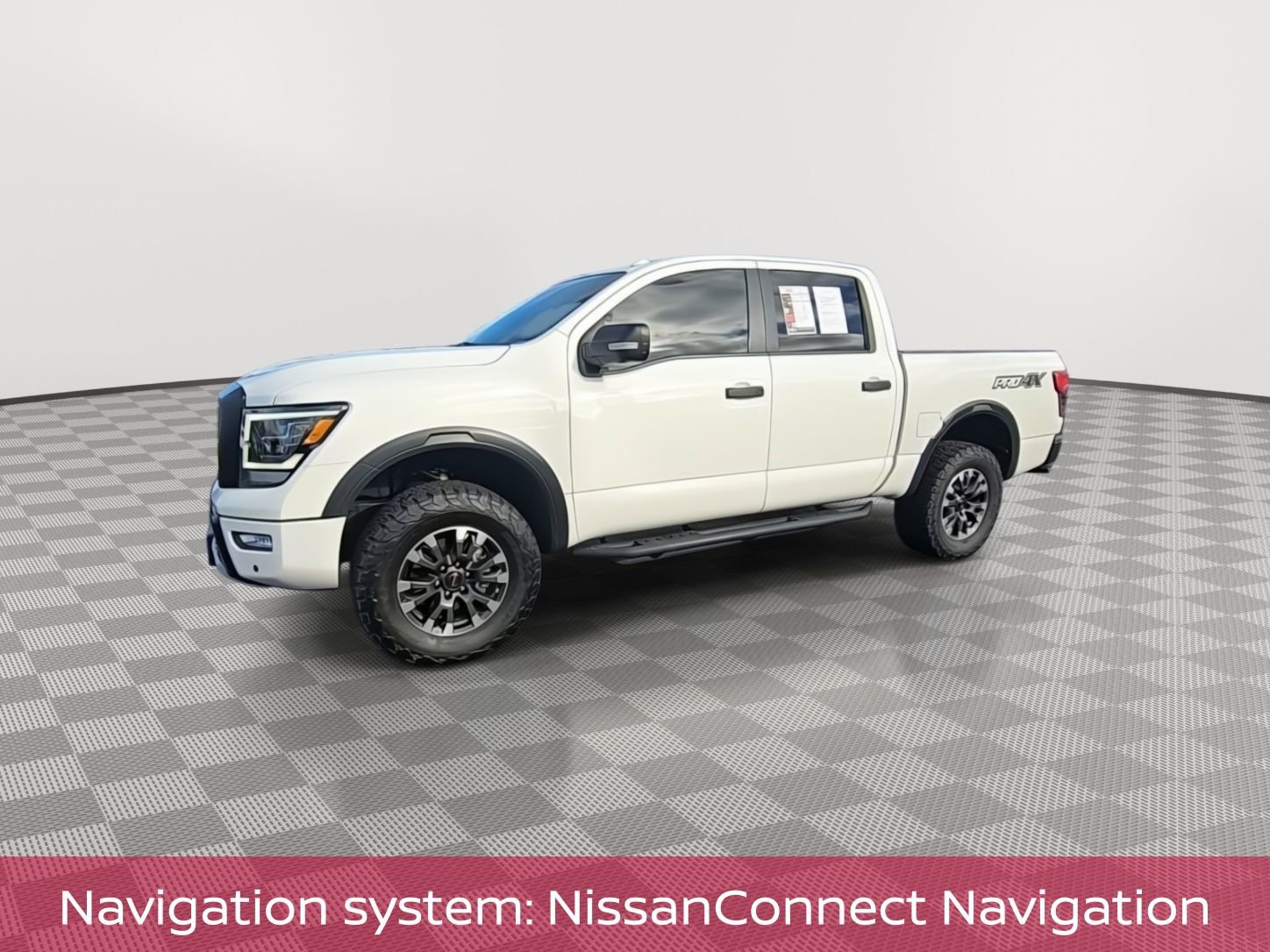 Used 2021 Nissan Titan PRO-4X w/ Pro-4x Convenience Package image 4