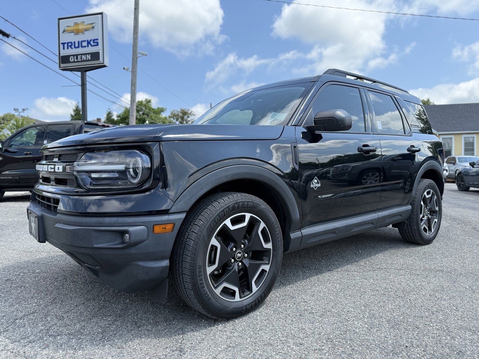 Used 2021 Ford Bronco Sport Outer Banks image 2