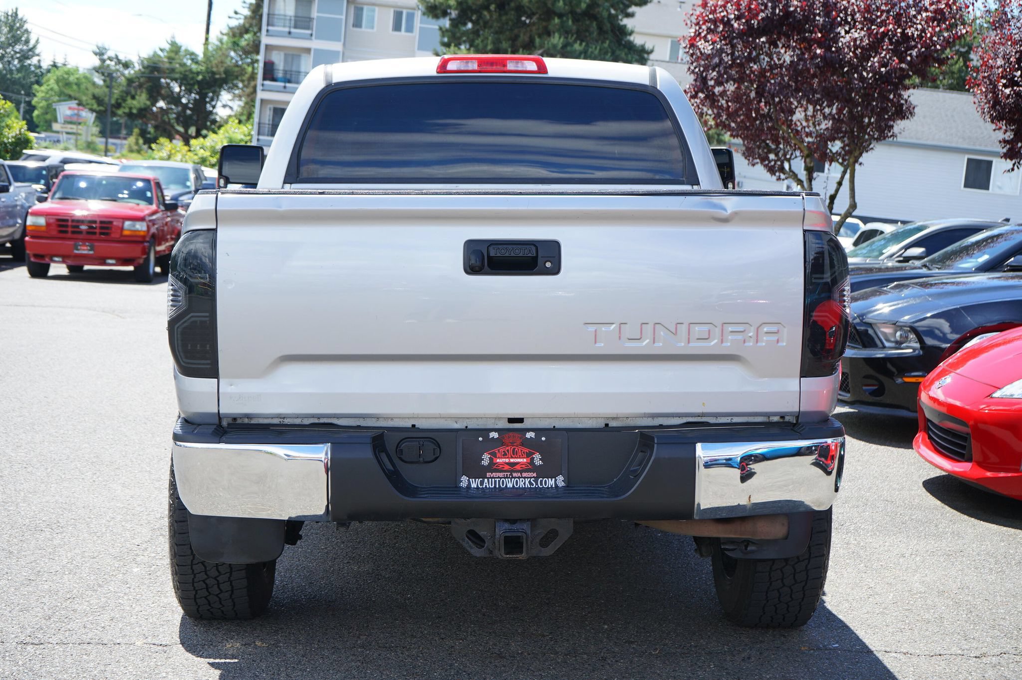 Used 2016 Toyota Tundra SR5 w/ TRD Off Road Package AWD/4WD image 4