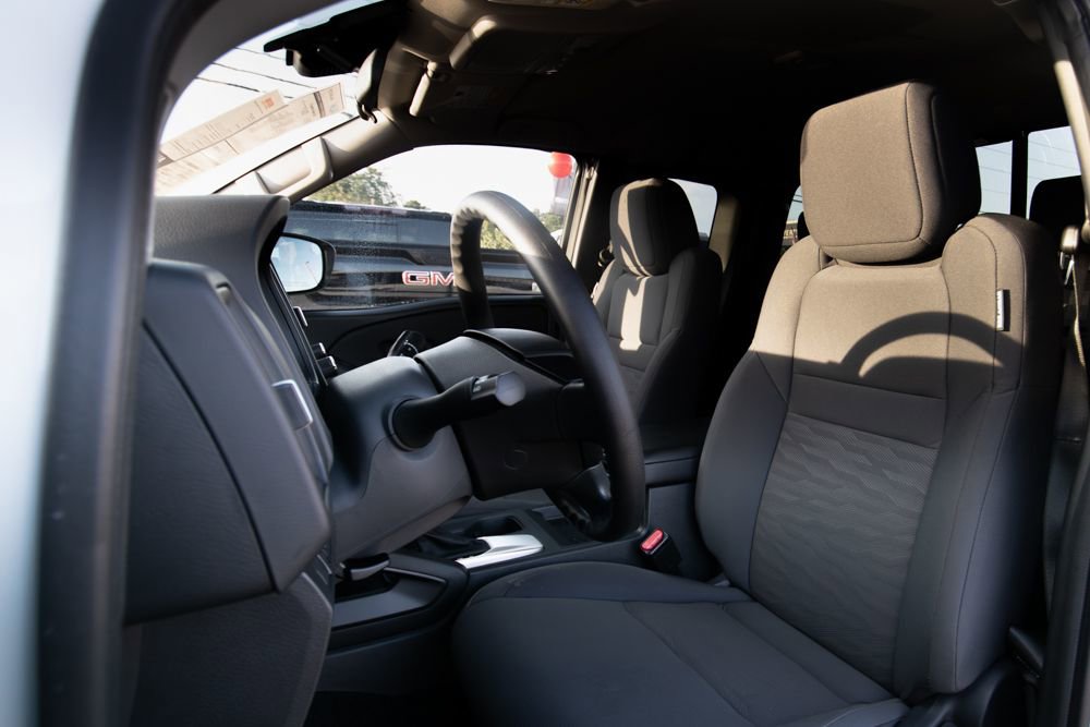 Used 2025 Nissan Frontier S w/ S Utility Package image 9