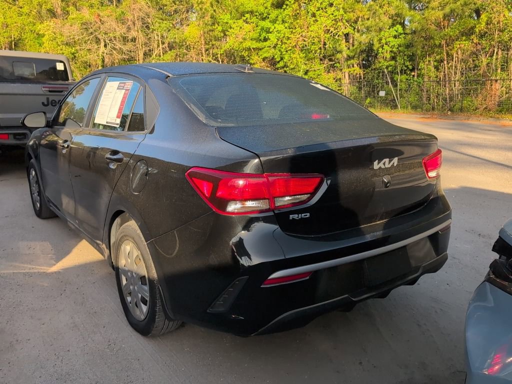 Used 2022 Kia Rio LX image 2