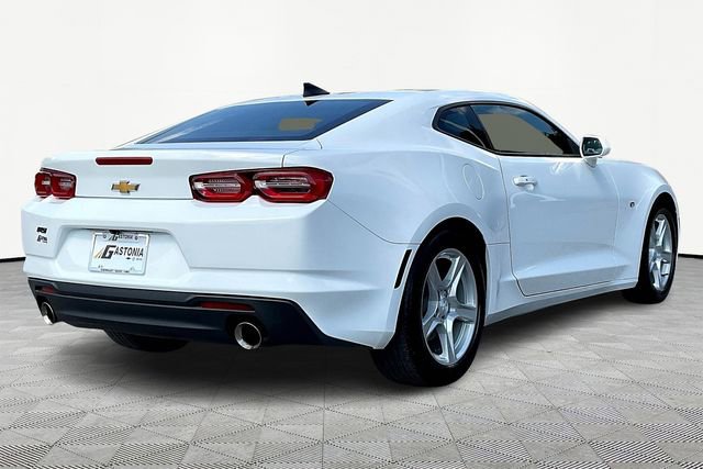 Used 2021 Chevrolet Camaro LT image 5