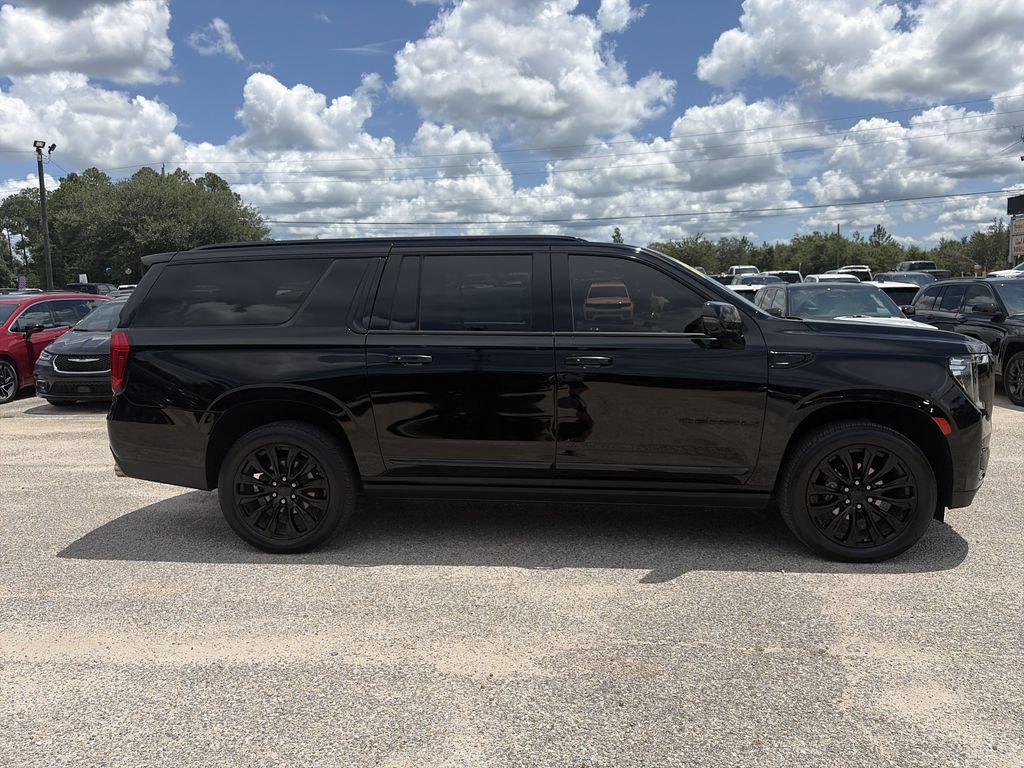 Used 2021 GMC Yukon XL Denali AWD/4WD image 7
