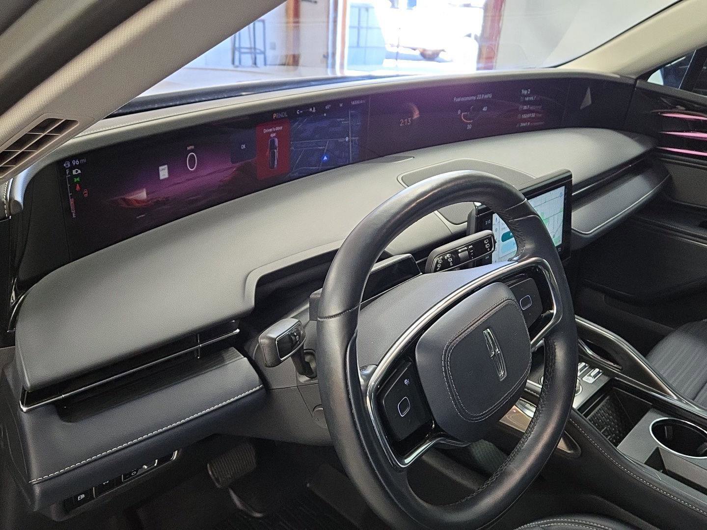 Used 2024 Lincoln Nautilus Reserve image 5