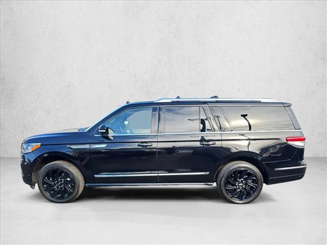 Used 2023 Lincoln Navigator L Reserve image 8