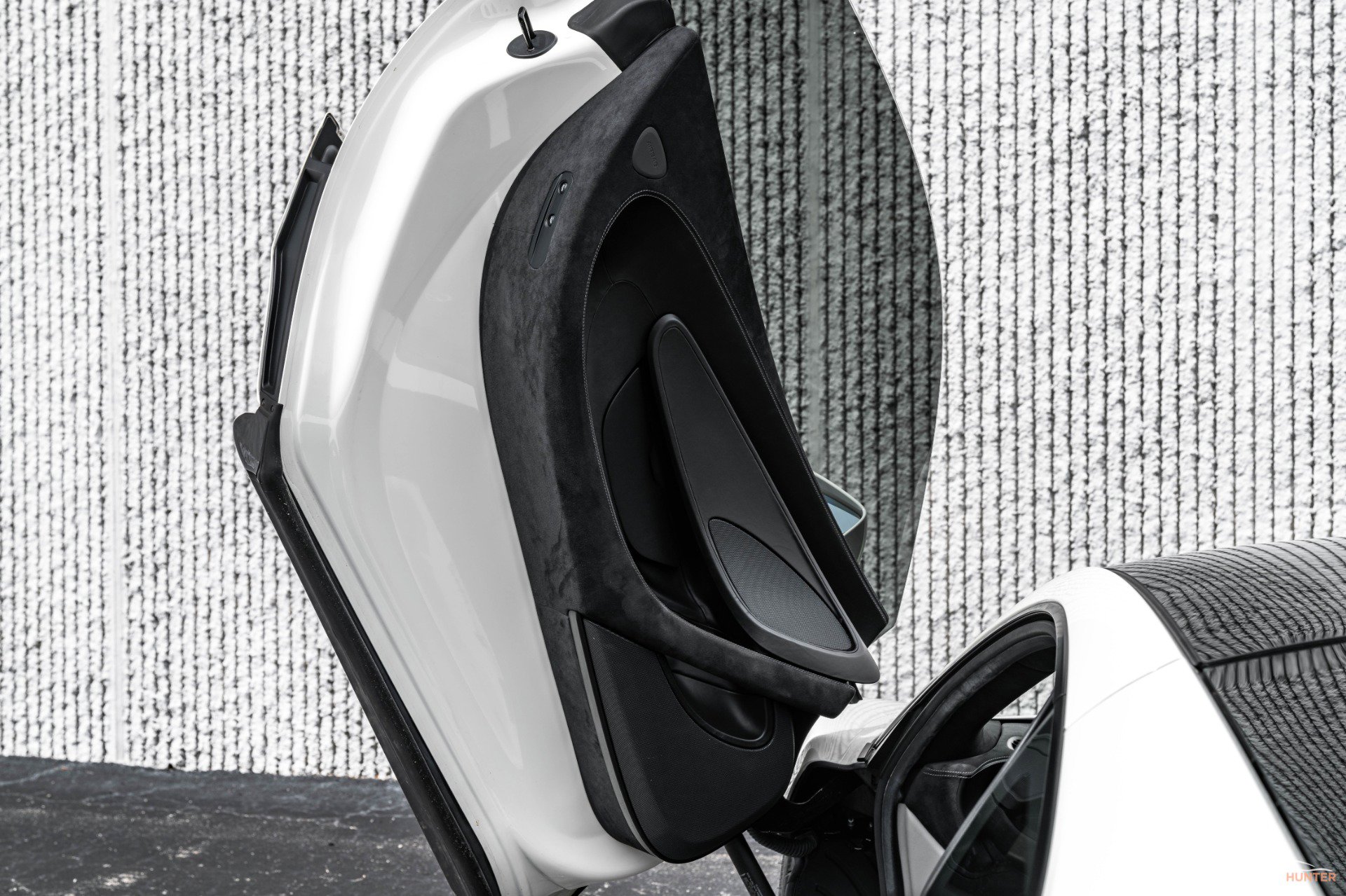 Used 2017 McLaren 570S image 10