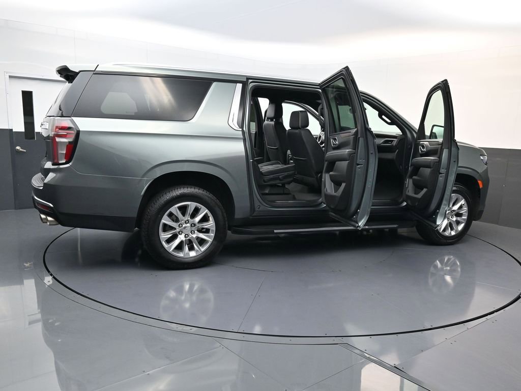 Used 2023 Chevrolet Suburban Premier image 21