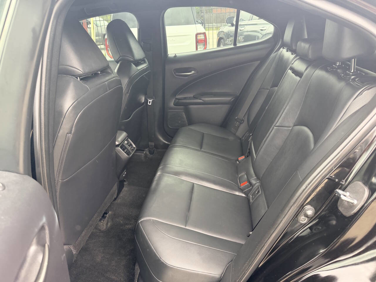 Used 2021 Lexus UX 200 w/ Premium Package FWD image 11