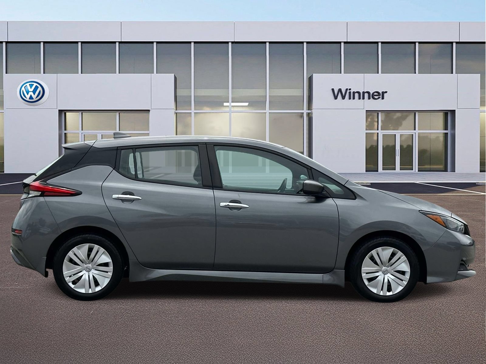 Used 2023 Nissan Leaf S FWD image 6