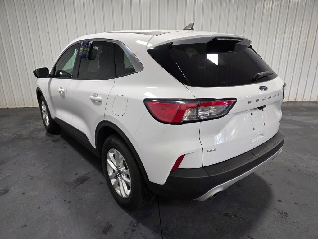 Used 2022 Ford Escape SE AWD/4WD image 3