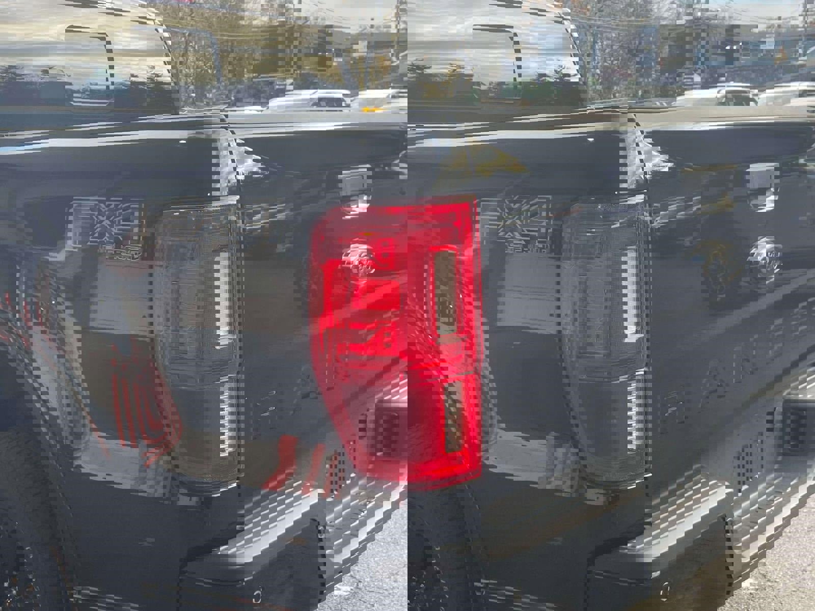 Used 2022 Ford Ranger Lariat w/ Equipment Group 501A High image 11