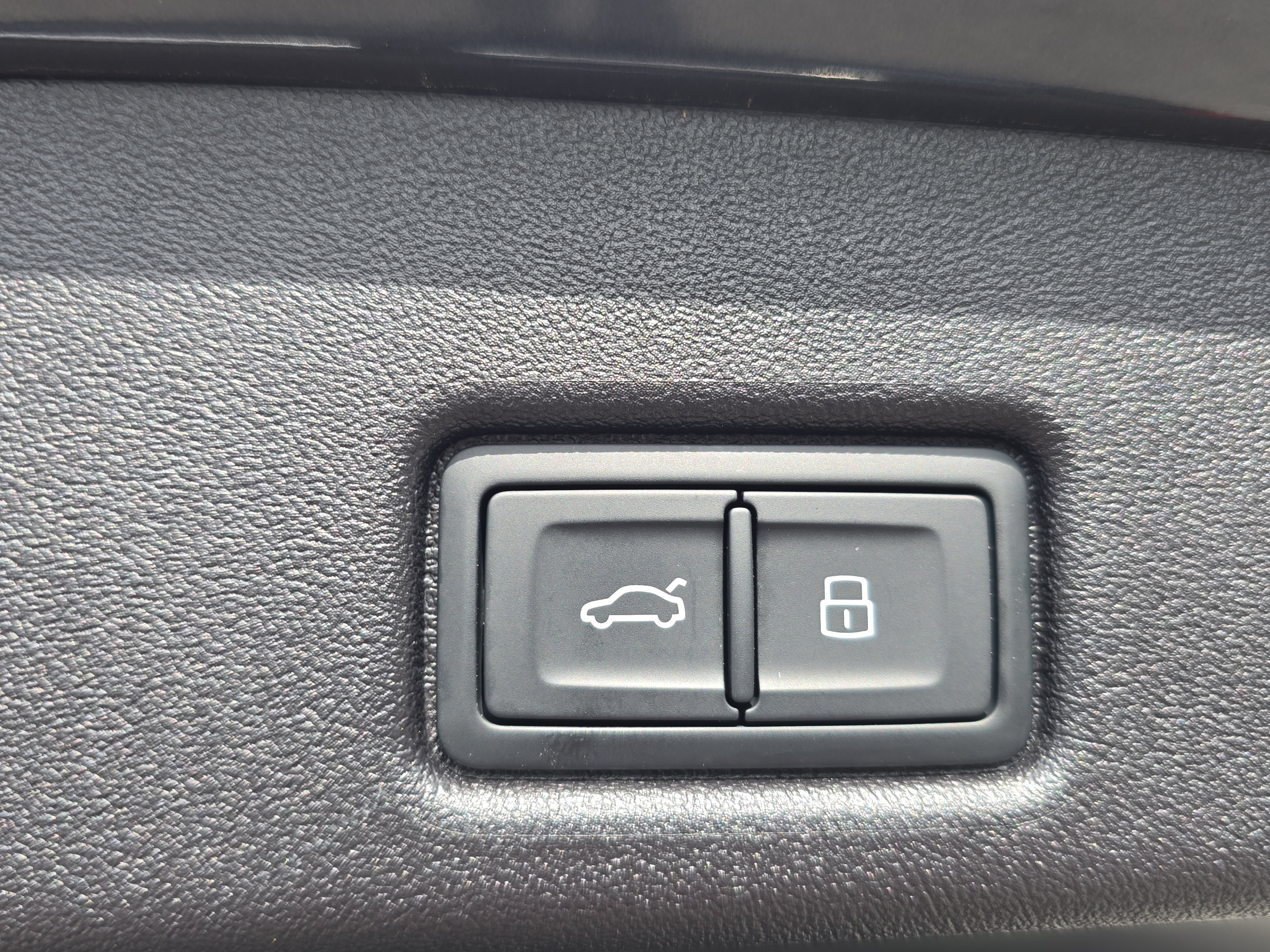 Certified 2025 Audi Q5 Prestige AWD/4WD image 13