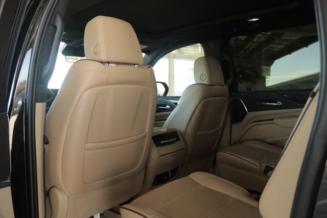 Certified 2022 Cadillac Escalade ESV Premium Luxury image 31