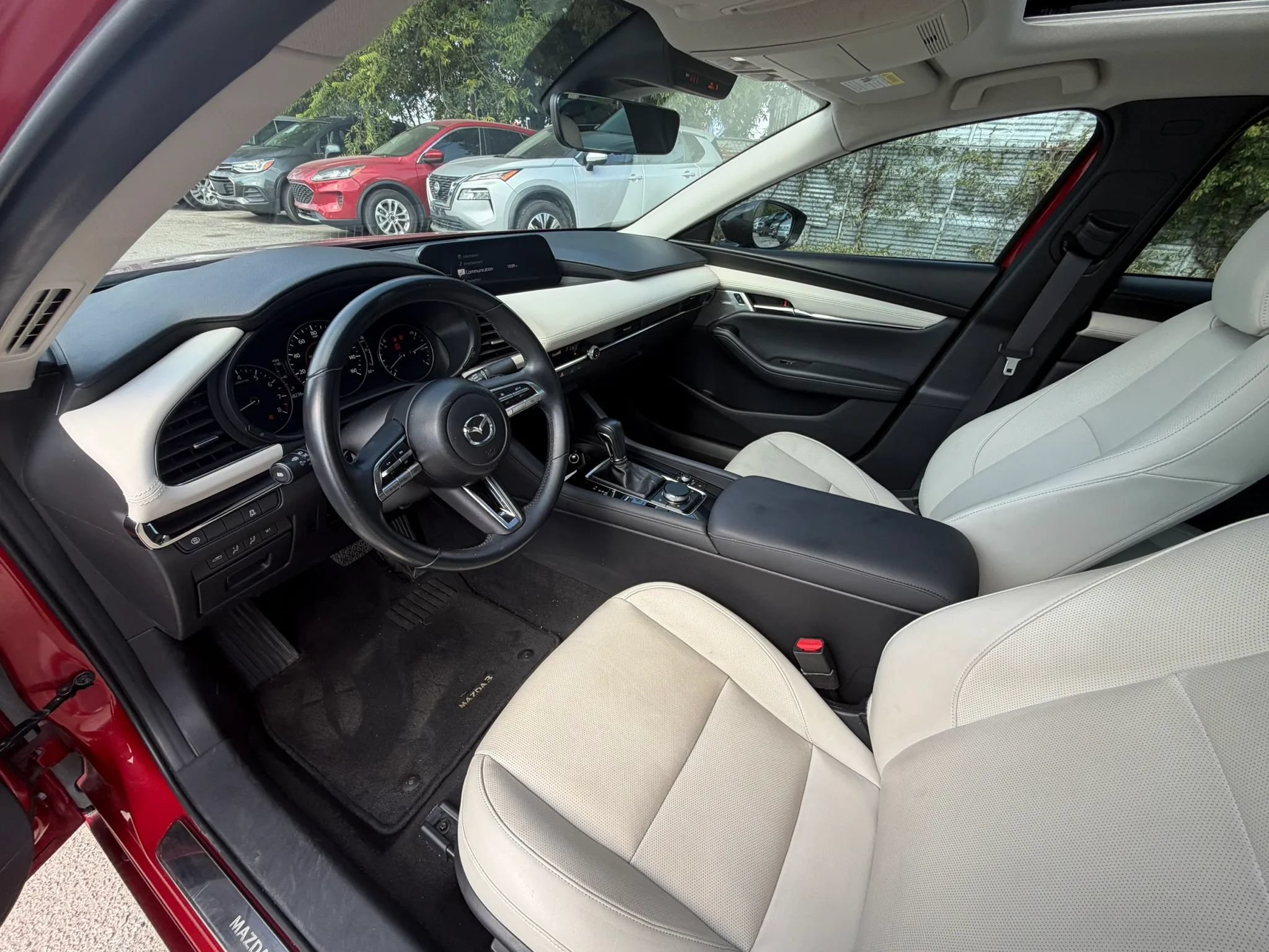 Used 2020 MAZDA MAZDA3 Sedan w/ Black Accent Package FWD image 21
