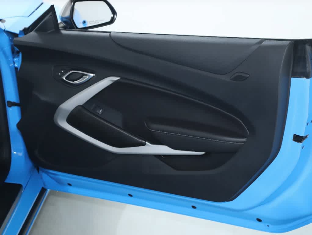 Used 2022 Chevrolet Camaro LT RWD image 33