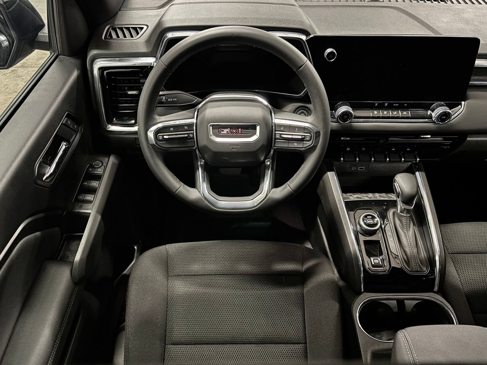Used 2025 GMC Canyon Elevation AWD/4WD image 12