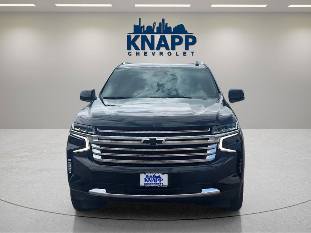 Used 2023 Chevrolet Suburban High Country image 2
