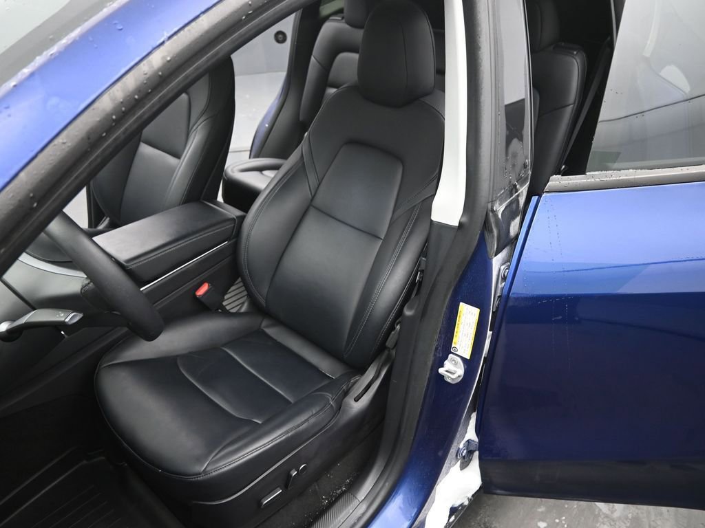 Used 2020 Tesla Model Y Long Range image 11