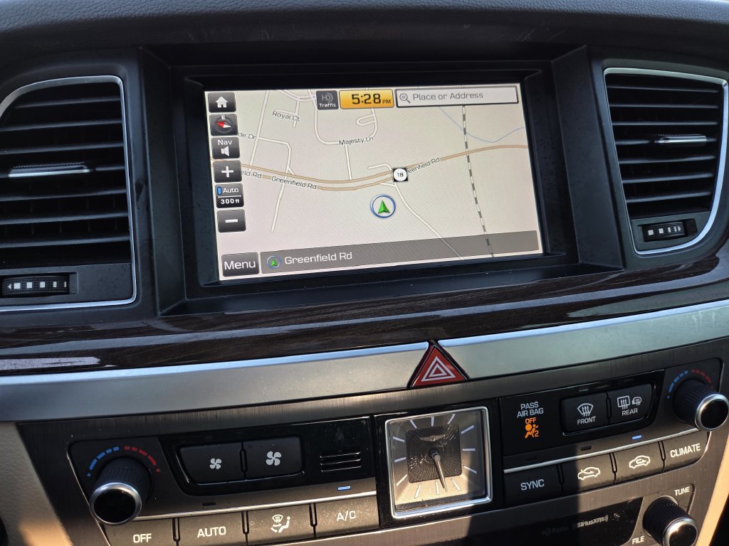 Used 2020 Genesis G80 3.8 RWD image 9
