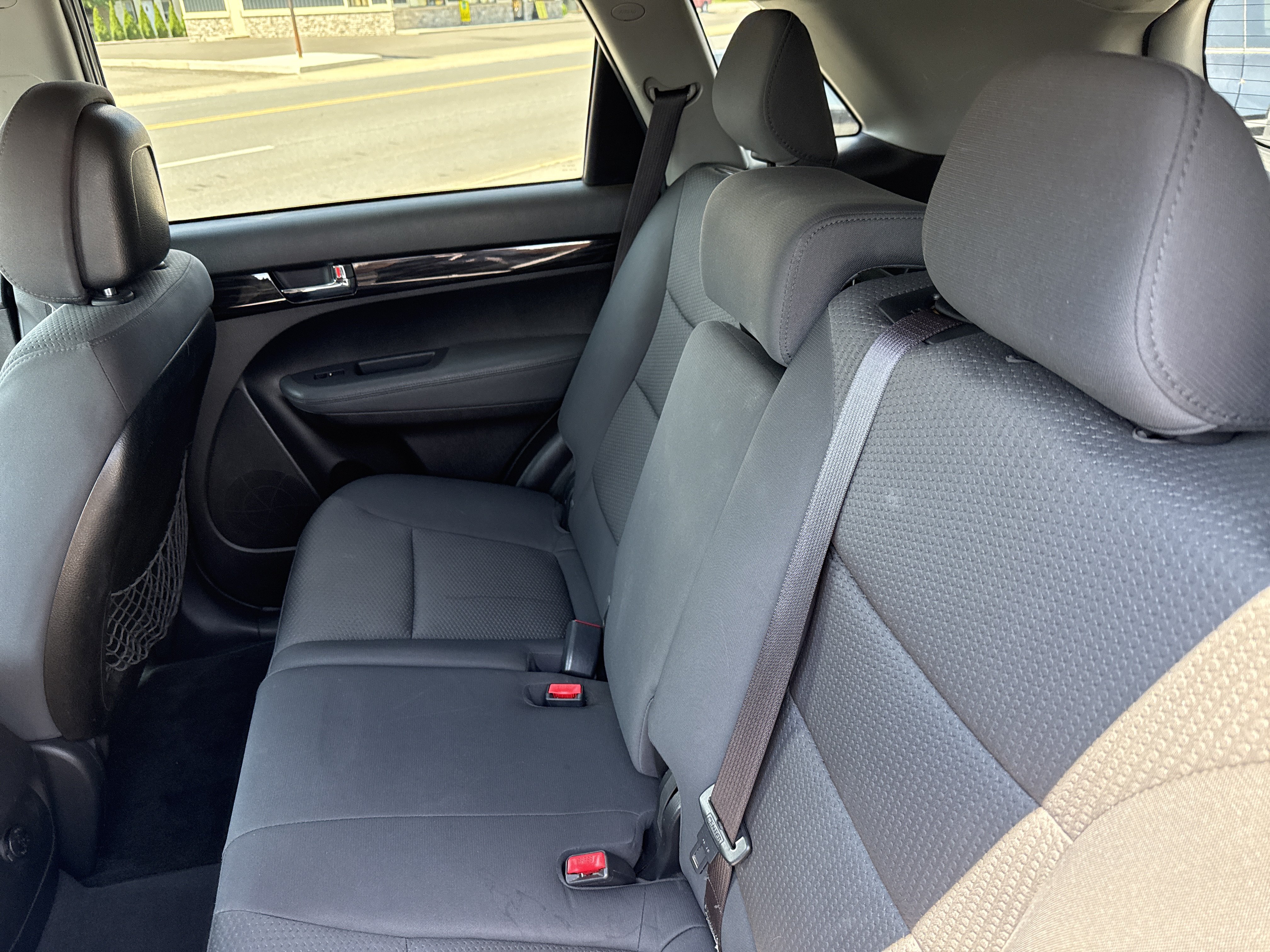 Used 2012 Kia Sorento LX w/ Convenience Pkg AWD/4WD image 13