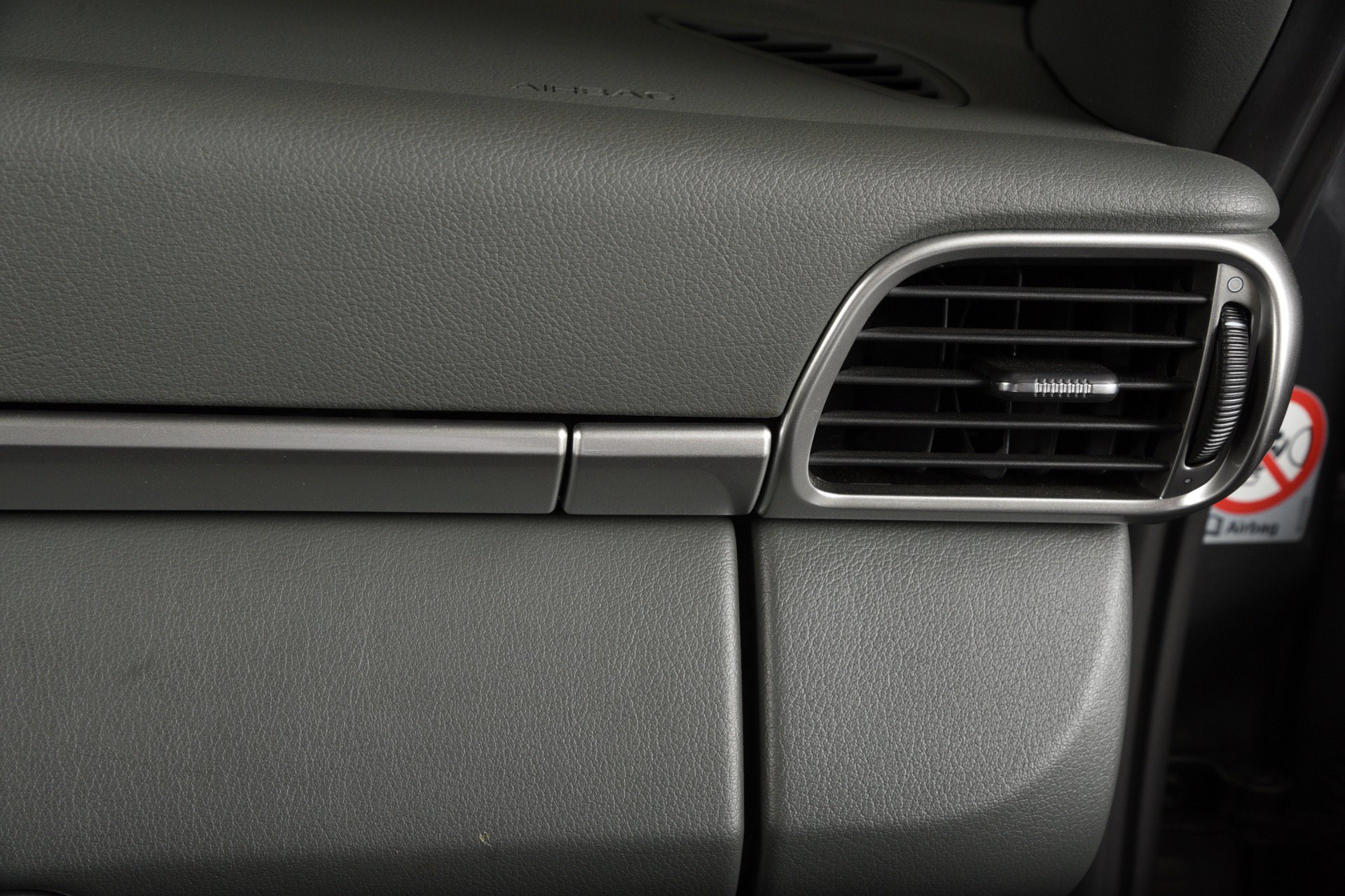 Used 2010 Porsche 911 Carrera S RWD image 19