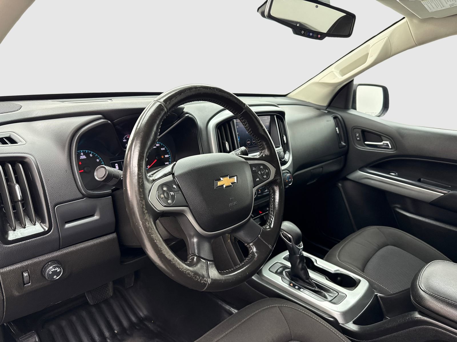 Used 2022 Chevrolet Colorado LT w/ Fleet Safety Package image 18