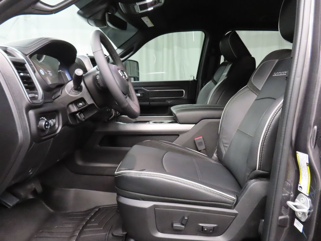 Used 2026 RAM 2500 Laramie AWD/4WD image 15