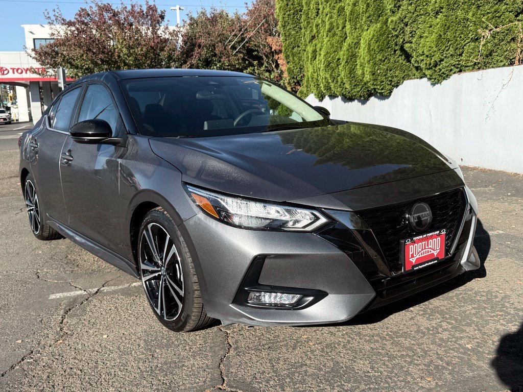 Used 2023 Nissan Sentra SR FWD image 2