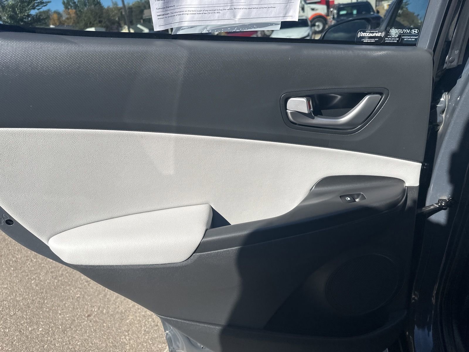 Used 2023 Hyundai Kona Limited image 34