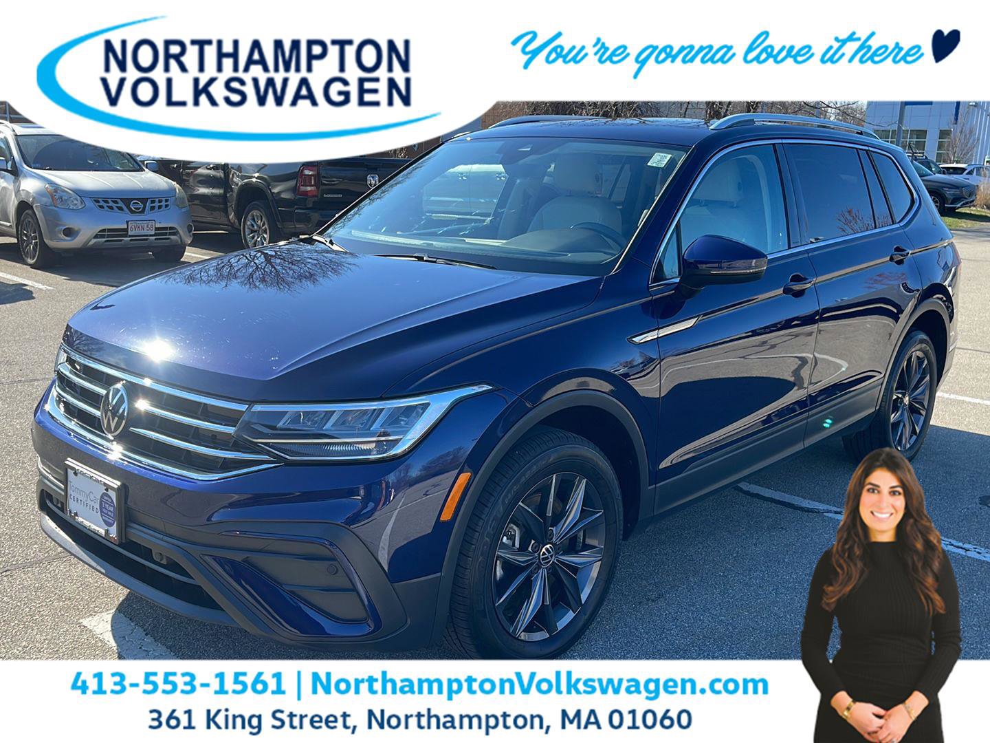 Used 2023 Volkswagen Tiguan SE w/ Panoramic Sunroof Package image 1