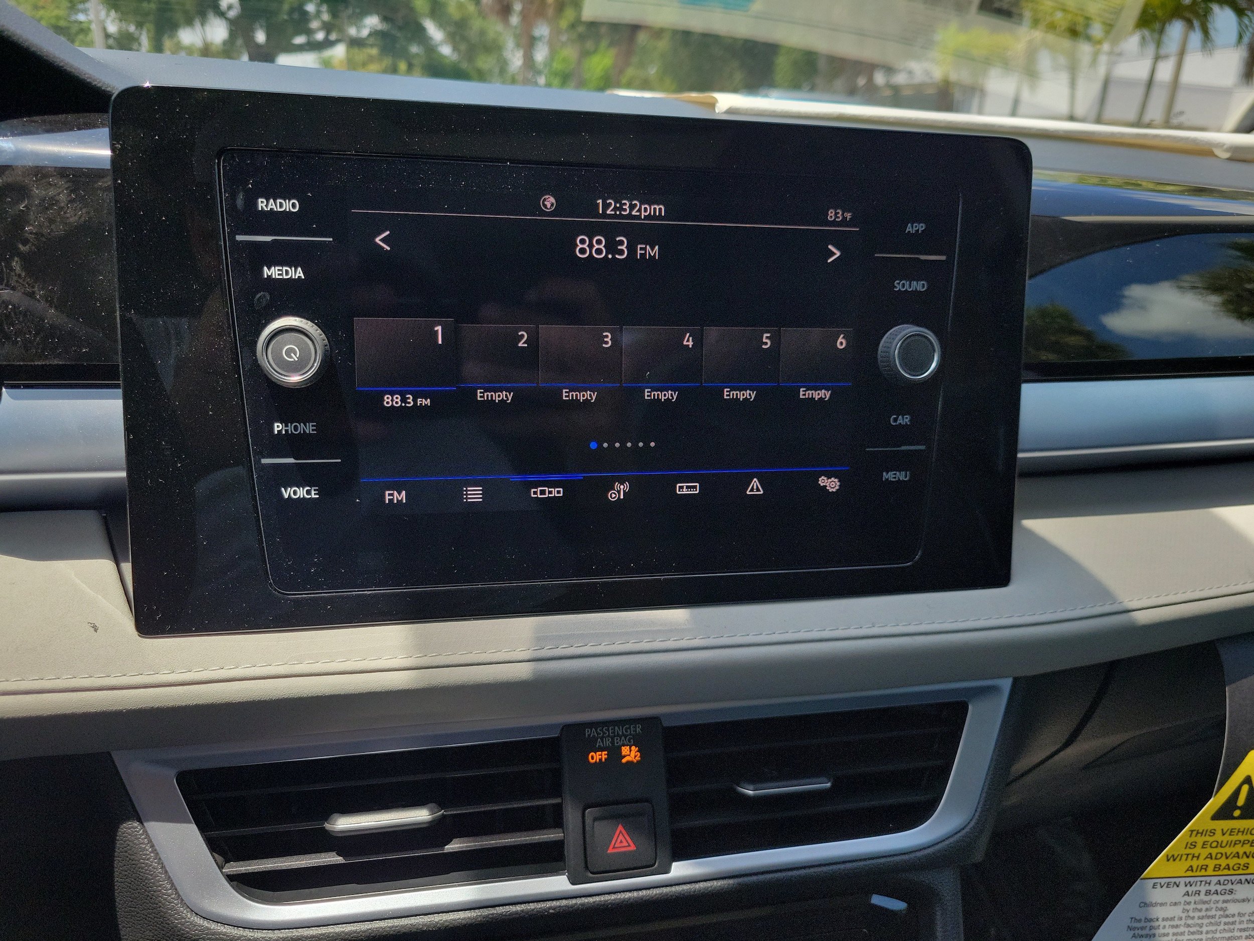 New 2026 Volkswagen Taos SE FWD image 20
