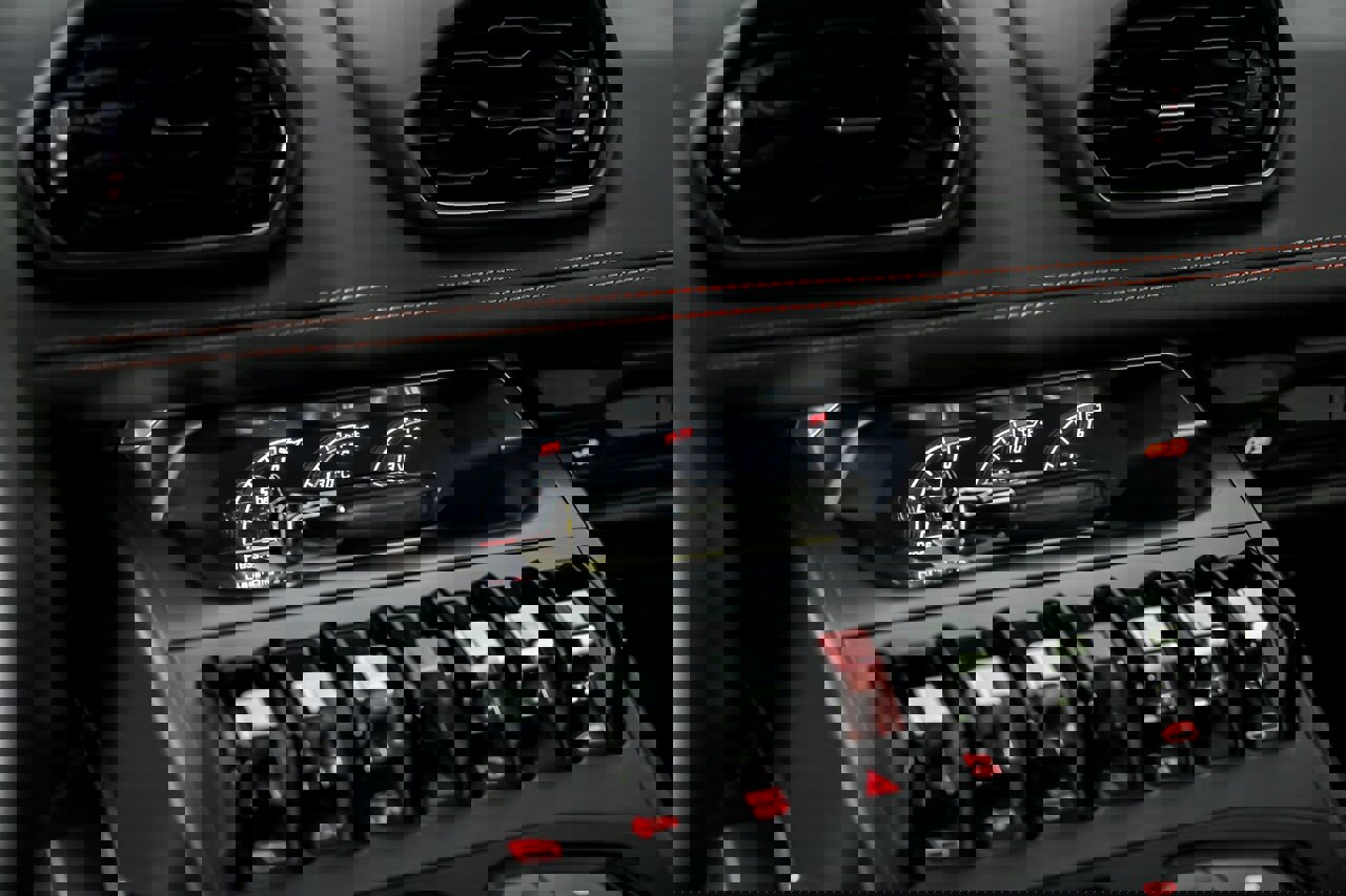 Used 2015 Lamborghini Huracan LP 610-4 image 32