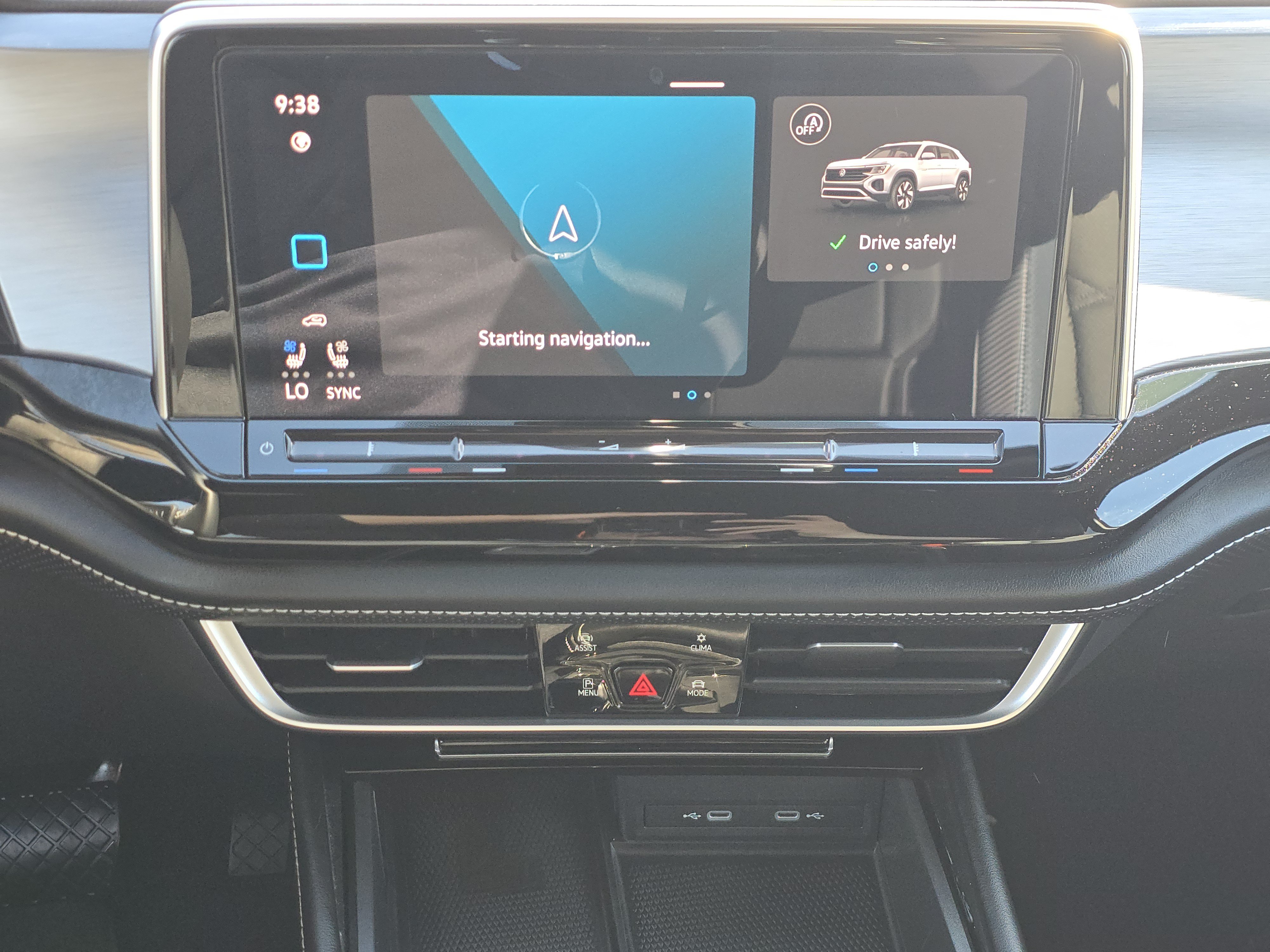 Used 2024 Volkswagen Atlas Cross Sport SE FWD image 23