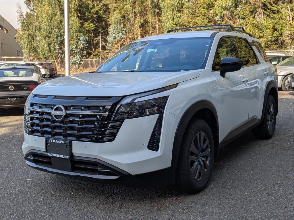 New 2026 Nissan Pathfinder SV FWD image 2