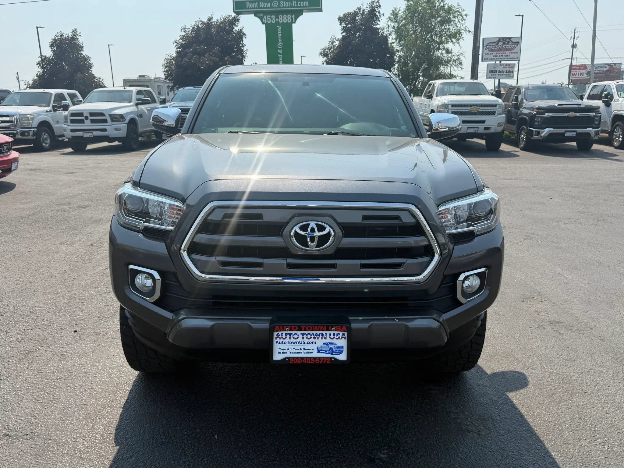 Used 2016 Toyota Tacoma Limited w/ Towing Package AWD/4WD image 8