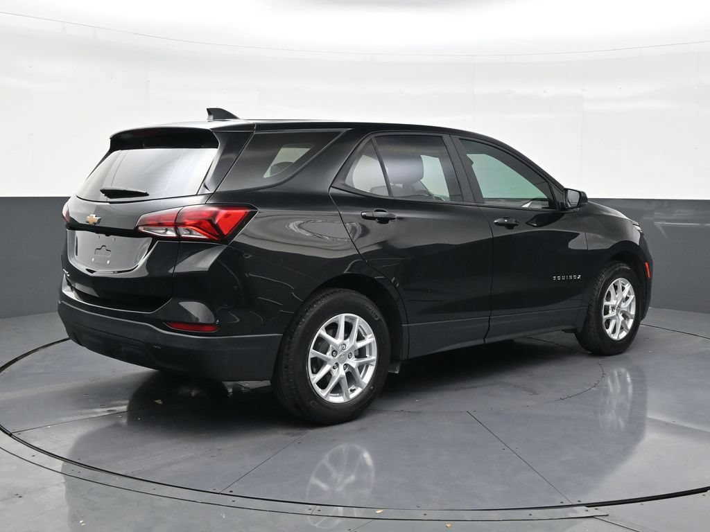 Used 2024 Chevrolet Equinox LS FWD image 5