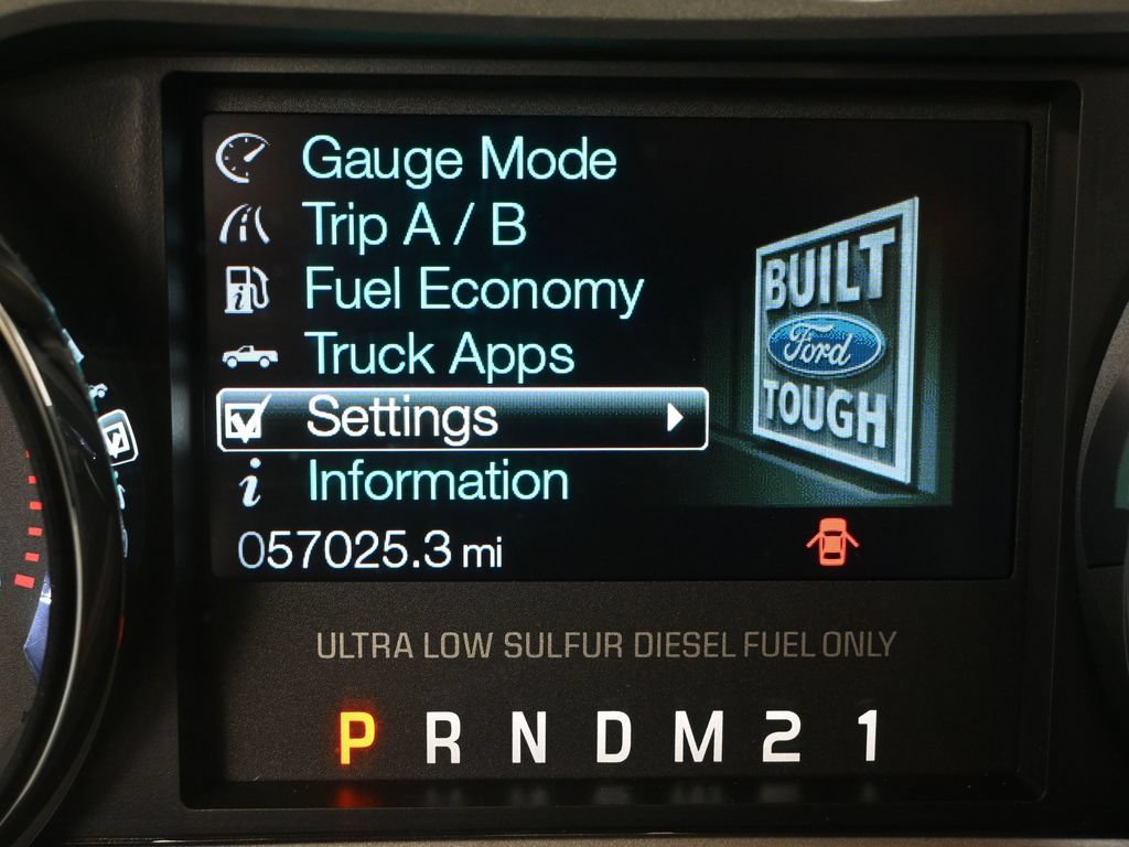 Used 2015 Ford F350 Lariat w/ Camper Package AWD/4WD image 23