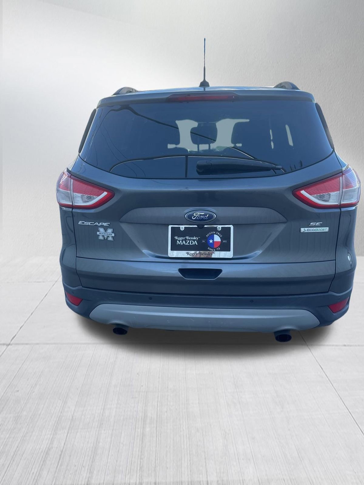 Used 2016 Ford Escape SE w/ Equipment Group 201A image 4