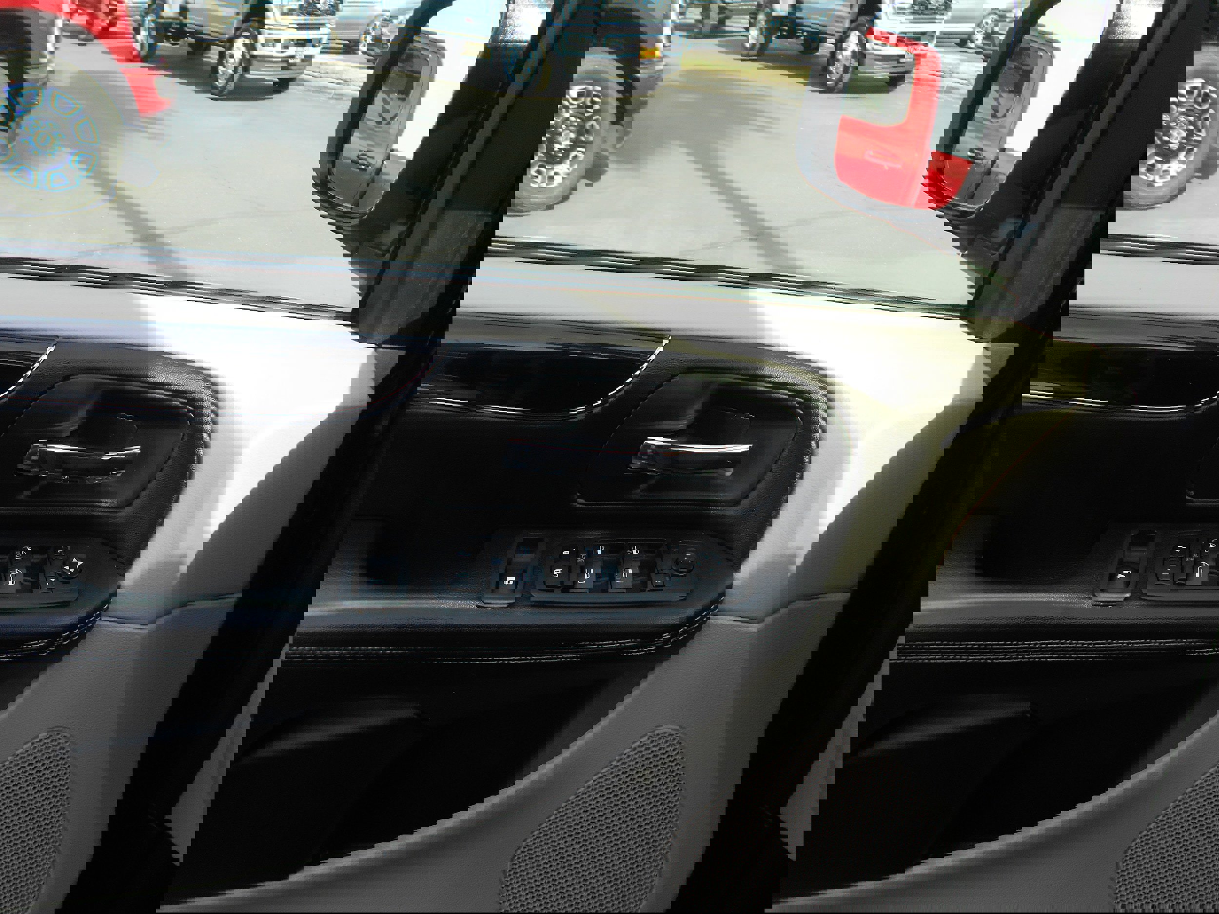 Used 2019 Dodge Grand Caravan SXT image 18