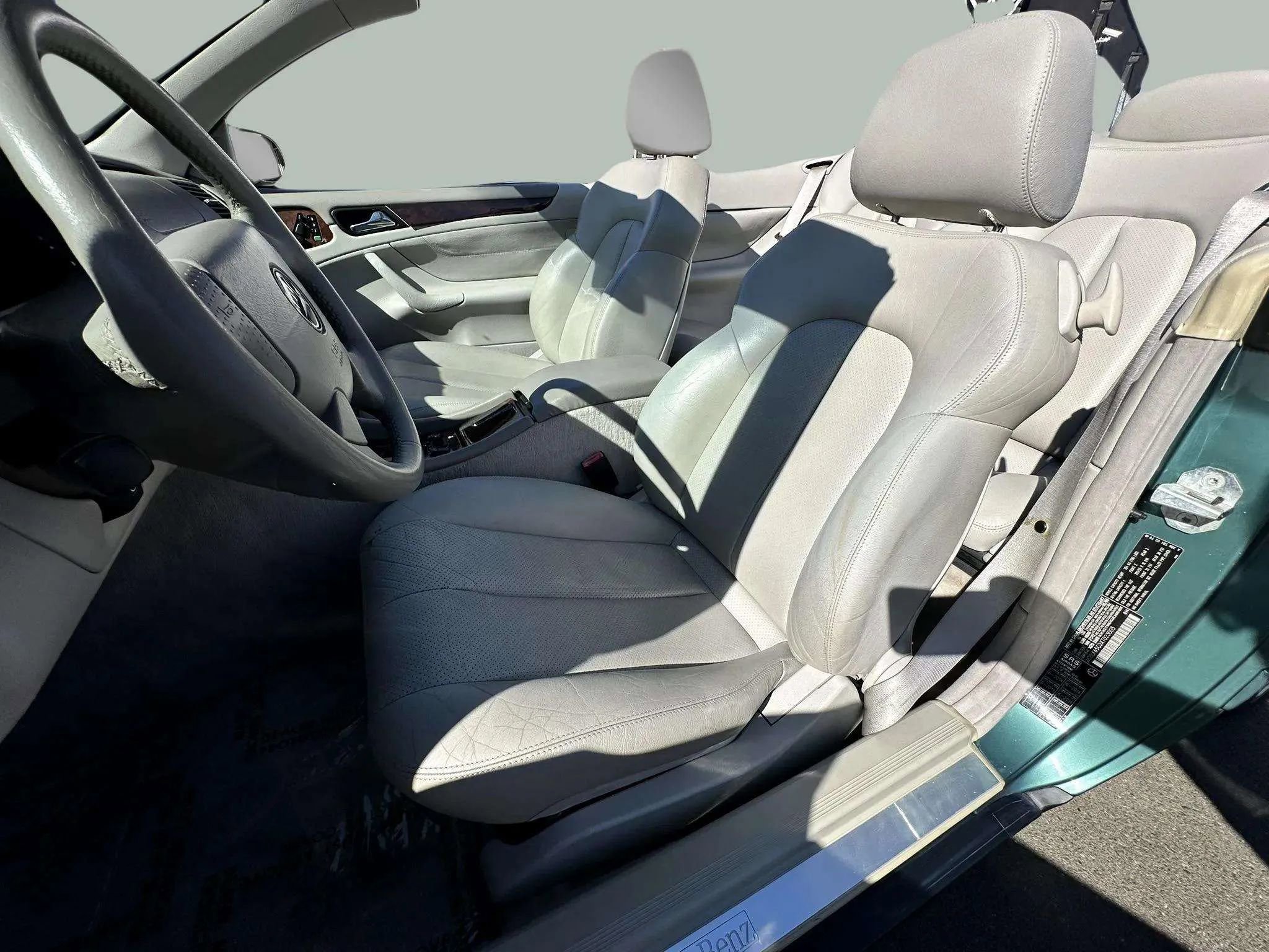 Used 1999 Mercedes-Benz CLK 320 Cabriolet image 18