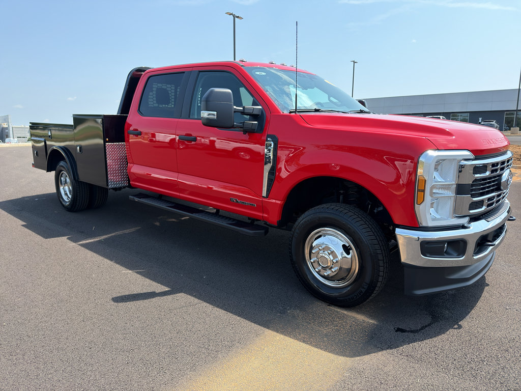 Used 2026 Ford F350 XL w/ XL Chrome Package AWD/4WD image 3