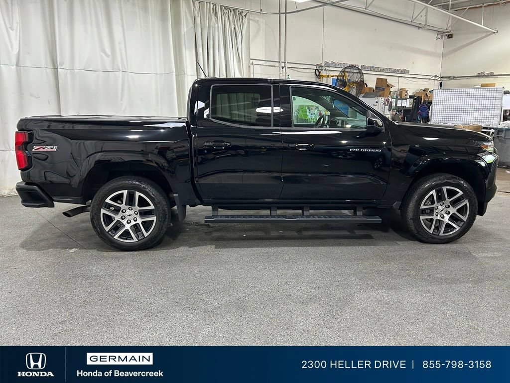 Used 2024 Chevrolet Colorado Z71 w/ Z71 Convenience Package 2 AWD/4WD image 9