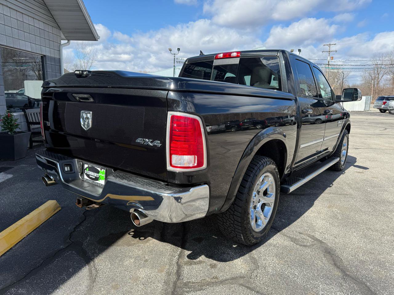 Used 2016 RAM 1500 Laramie w/ Convenience Group image 3