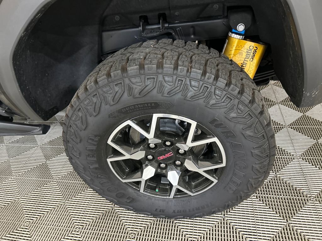 Used 2024 GMC Canyon AT4X image 11